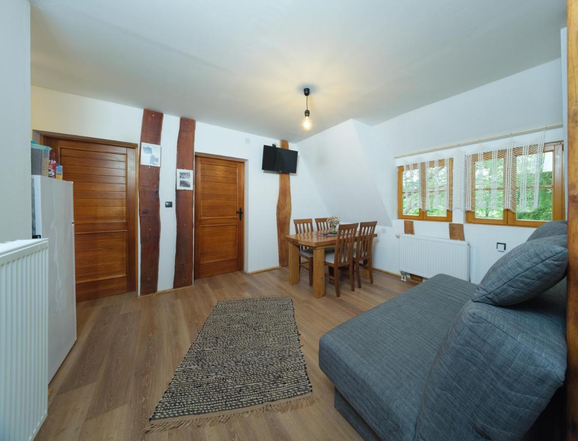 Yeti Cabin Plitvica selo Exterior foto