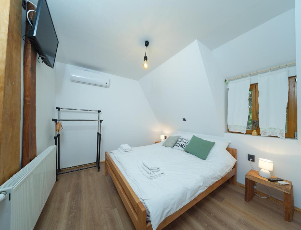 Yeti Cabin Plitvica selo Exterior foto